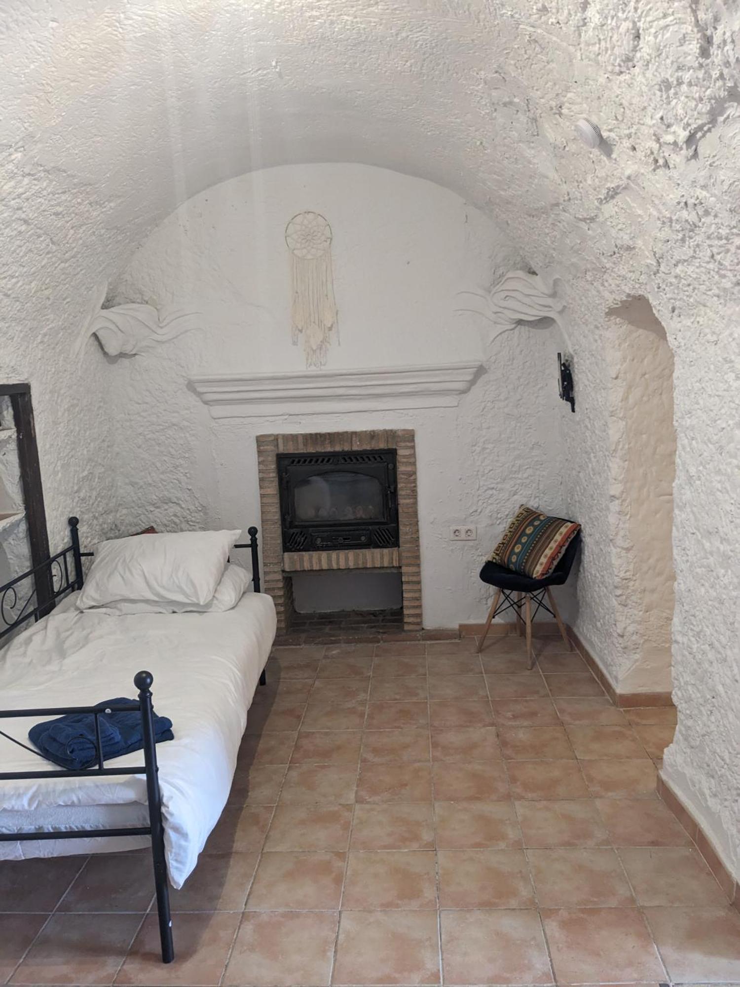 Cuevas Barrio Las Santas Huescar Exterior photo