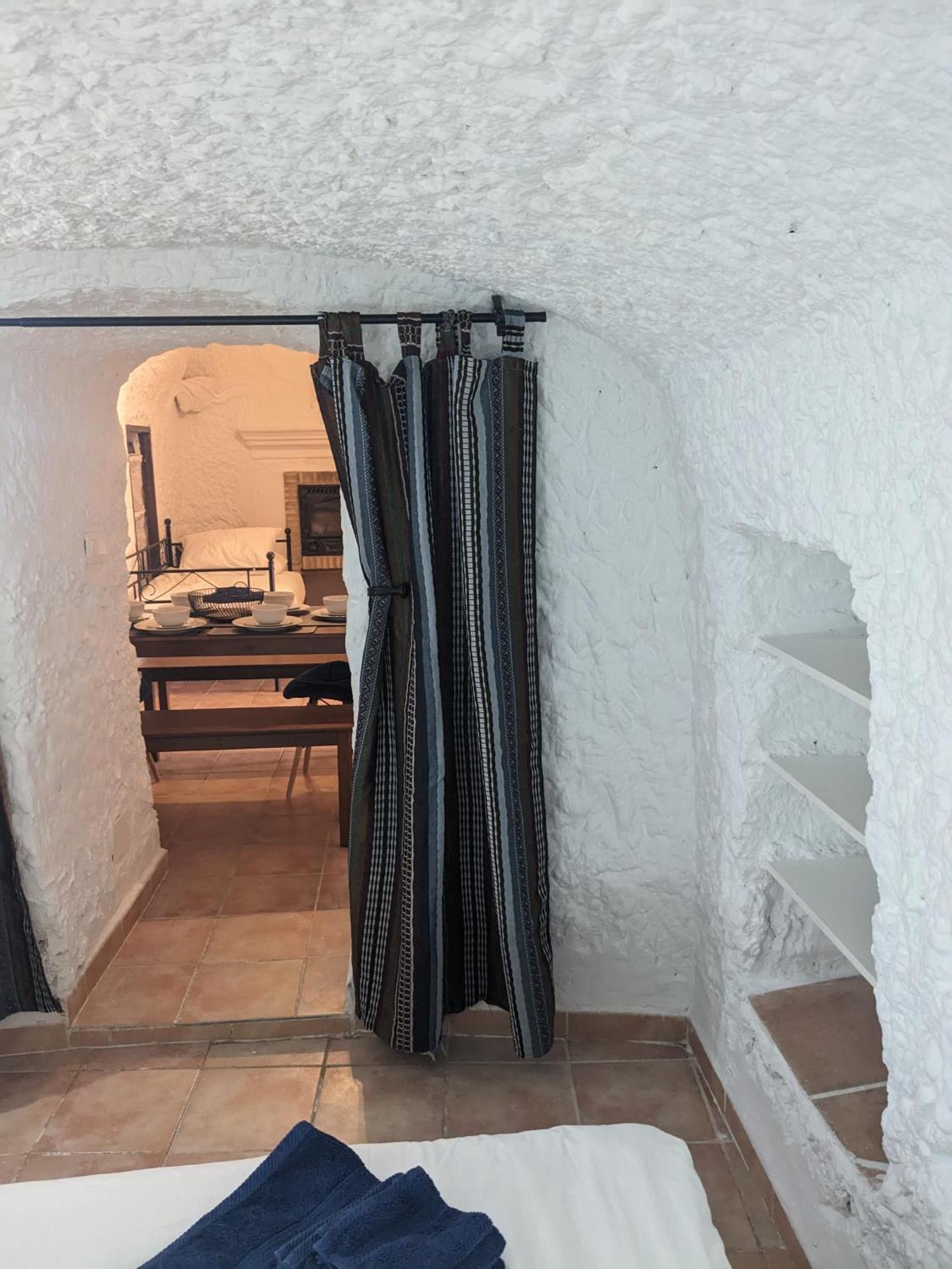 Cuevas Barrio Las Santas Huescar Exterior photo